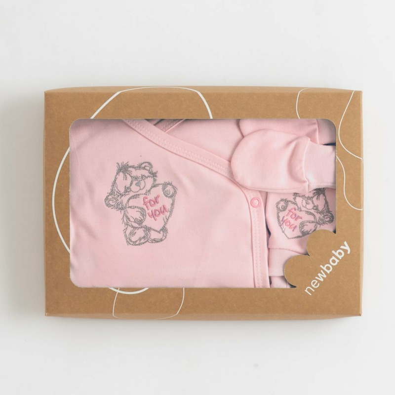 Set 5 piese, Salopeta fara maneci, jacheta, body cu maneca lunga, caciulita, manusi, Marime 50, Din bumbac 100%, New Baby, Classic Pink