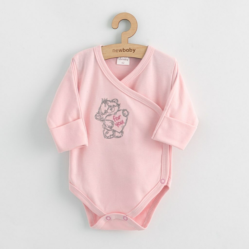 Set 5 piese, Salopeta fara maneci, jacheta, body cu maneca lunga, caciulita, manusi, Marime 50, Din bumbac 100%, New Baby, Classic Pink