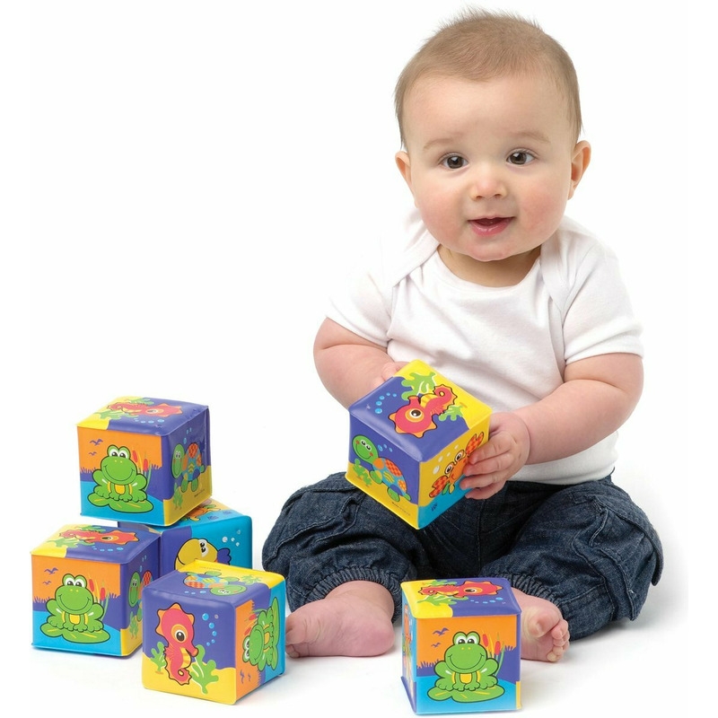 Set 6 cuburi noi pentru baie, Cu litere si cifre, Dimesiune 7.5 cm fiecare cub, Splash and Learn Soft blocks for bath, Playgro