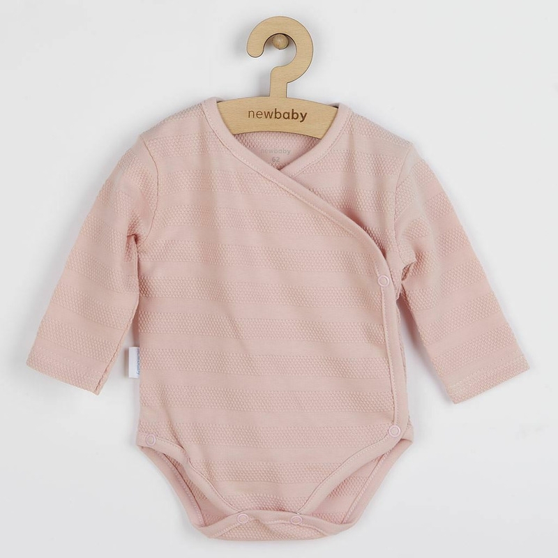 Set 7 piese: body cu maneca lunga, bluza, pantalonasi cu botosei, salopeta fara maneci, caciulita, manusi, botosei, Marime 56, Din bumbac 100%, New Baby, I am Pink