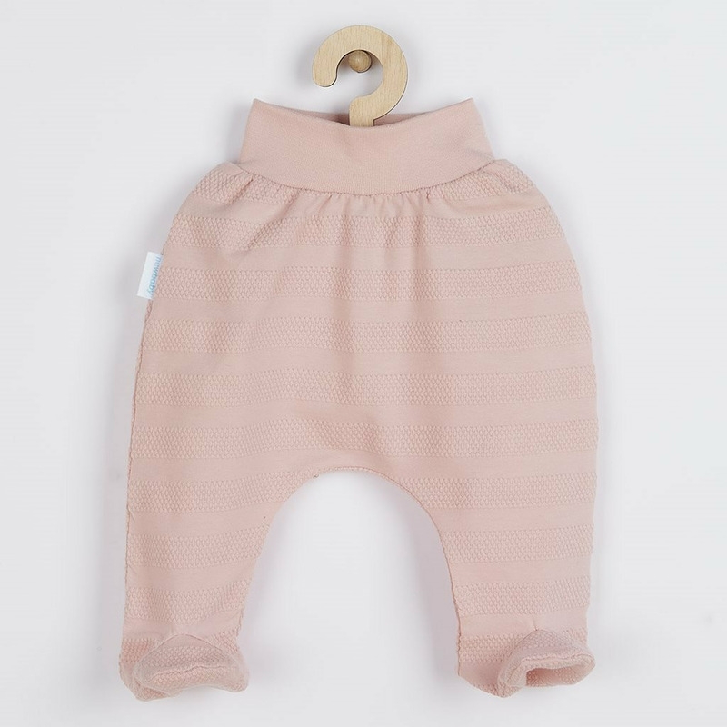 Set 7 piese: body cu maneca lunga, bluza, pantalonasi cu botosei, salopeta fara maneci, caciulita, manusi, botosei, Marime 56, Din bumbac 100%, New Baby, I am Pink