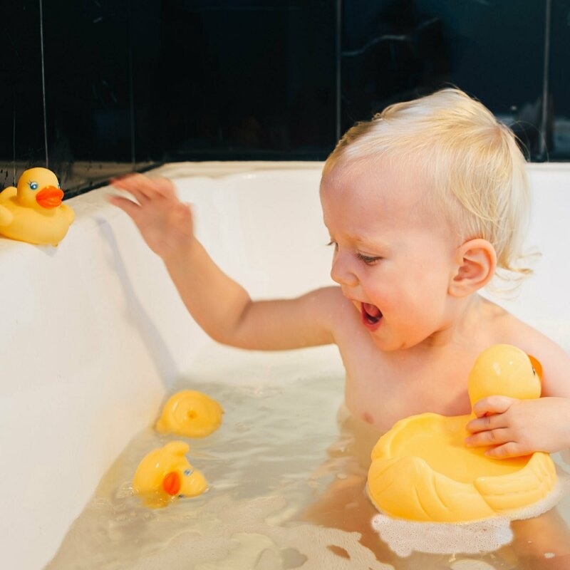 Set de joaca de baie, Ratusca cu trei bococi, Fara gauri, Playgro