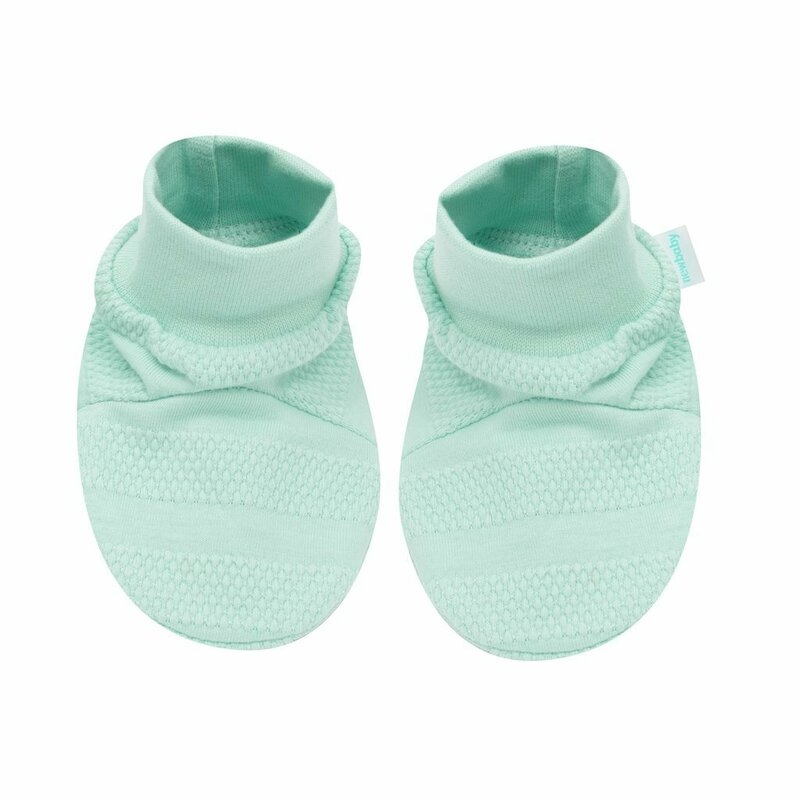 Set pentru bebe, New Baby, I AM, 7 piese, Cu botosei, jacheta maneca lunga, caciulita, body cu maneca lunga, pantalonasi si salopeta cu botosei si manusi, 100% bumbac, Marime 56, 0-3 luni, Mint