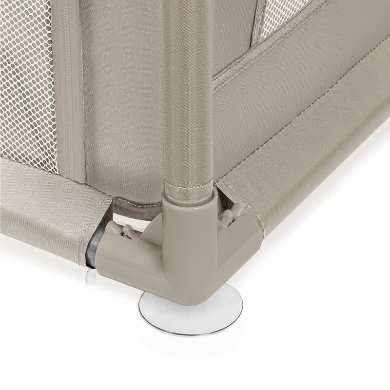 Tarc de joaca copii, Lionelo, Willow, 127 x 187 cm, Pliere compacta, Include geanta de transport, Din plasa, Cu doua intrari laterale si fermoar, Cu ventuze pentru stabilitate, Conform cu EN 12227:2010, Bej