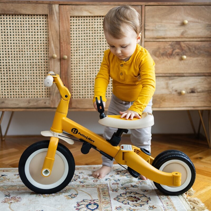Tricicleta, Petite&Mars, Turbo, 5 in 1, Multifunctionala, Vehicul de impins, Bicicleta cu/fara pedale, Cu maner detasabil, Roti din cauciuc, Pana la 25 kg, 1.5-5 ani, Bej