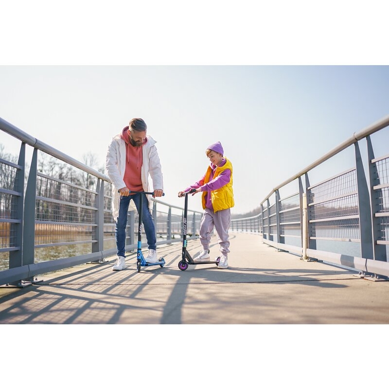 Trotineta, Lionelo, Whizz, Pentru Acrobatii, Rulmenti ABEC-9, Sistemul de compresie IHC 9, 20 - 100 kg, Conform cu standardul european de securitate EN14619, Galben/Negru