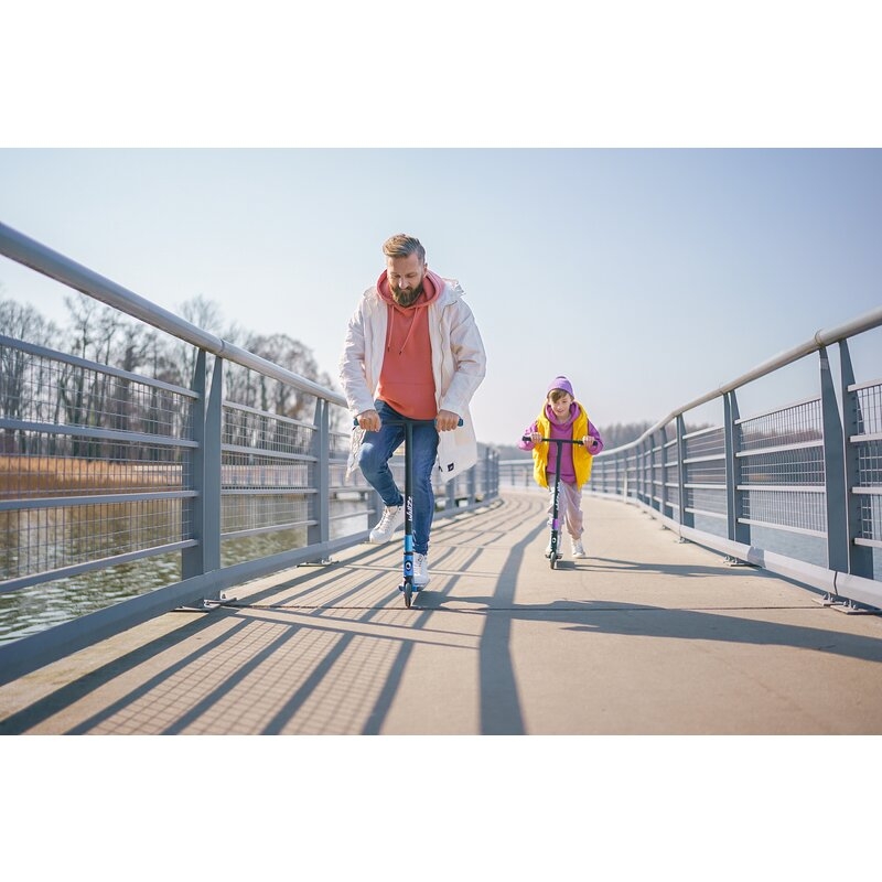 Trotineta, Lionelo, Whizz, Pentru Acrobatii, Rulmenti ABEC-9, Sistemul de compresie IHC 9, 20 - 100 kg, Conform cu standardul european de securitate EN14619, Verde/Negru