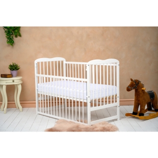 Qmini - Patut din lemn Agata120x60 cm, Cu laterala culisanta, Din lemn de pin, Stabil si rezistent, Inaltime saltea reglabila pe 3 nivele, Laterala cu 3 bete detasabile, EN716-1, EN716-2, Alb