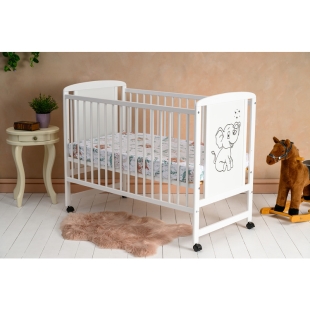 Qmini - Patut din lemn Timmi Elephant 120x60 cm, Din lemn de pin si mdf, Stabil si rezistent, Inaltime saltea reglabila pe 3 nivele, Laterala cu 3 bete detasabile, EN716-1, EN716-2, Alb + Saltea 12 cm