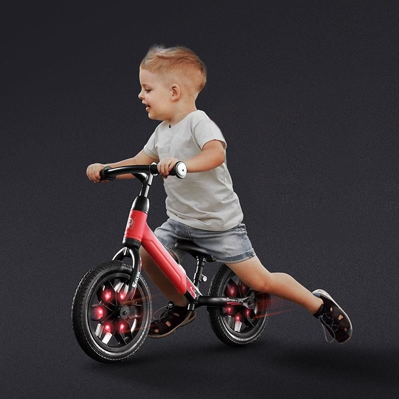 Bicicleta Balance bike Spark, Rosu, Qplay Bicicleta Balance bike Spark, Rosu, Qplay