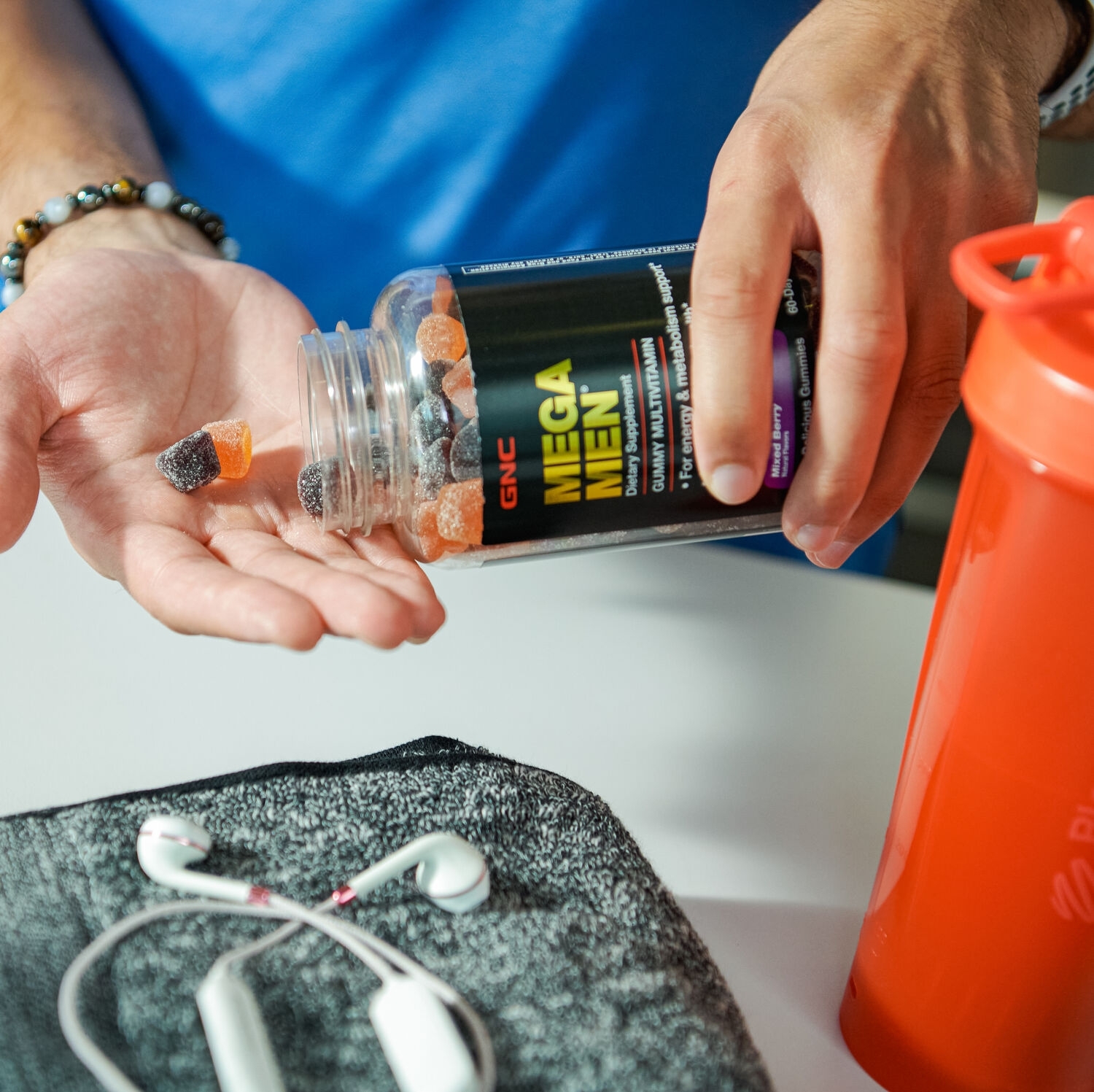 Multivitamine pentru barbati cu aroma naturala de fructe de padure Mega Men, 120 jeleuri, GNC Multivitamine pentru barbati cu aroma naturala de fructe de padure Mega Men, 120 jeleuri, GNC