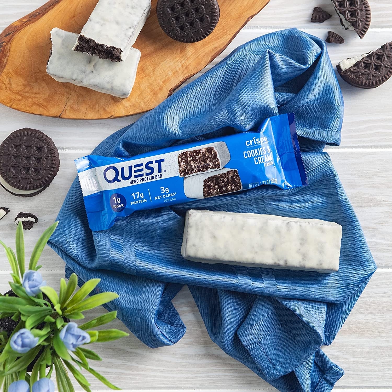 Baton proteic cu aroma de biscuiti cu crema, 52 g, Quest Baton proteic cu aroma de biscuiti cu crema, 52 g, Quest