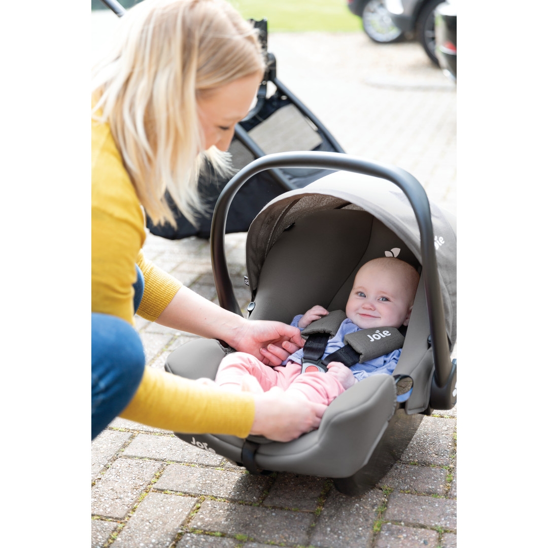 Scoica auto i-Snug 2 cu tetiera reglabila, 40-75 cm, Pebble, testata ADAC si certificata R129, Joie Scoica auto i-Snug 2 cu tetiera reglabila, 40-75 cm, Pebble, testata ADAC si certificata R129, Joie
