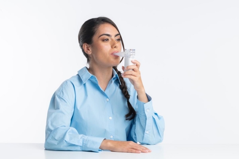 Aparat de aerosoli portabil si reincarcabil pentru adulti si copii Mesh NE1012, Laica Aparat de aerosoli portabil si reincarcabil pentru adulti si copii Mesh NE1012, Laica