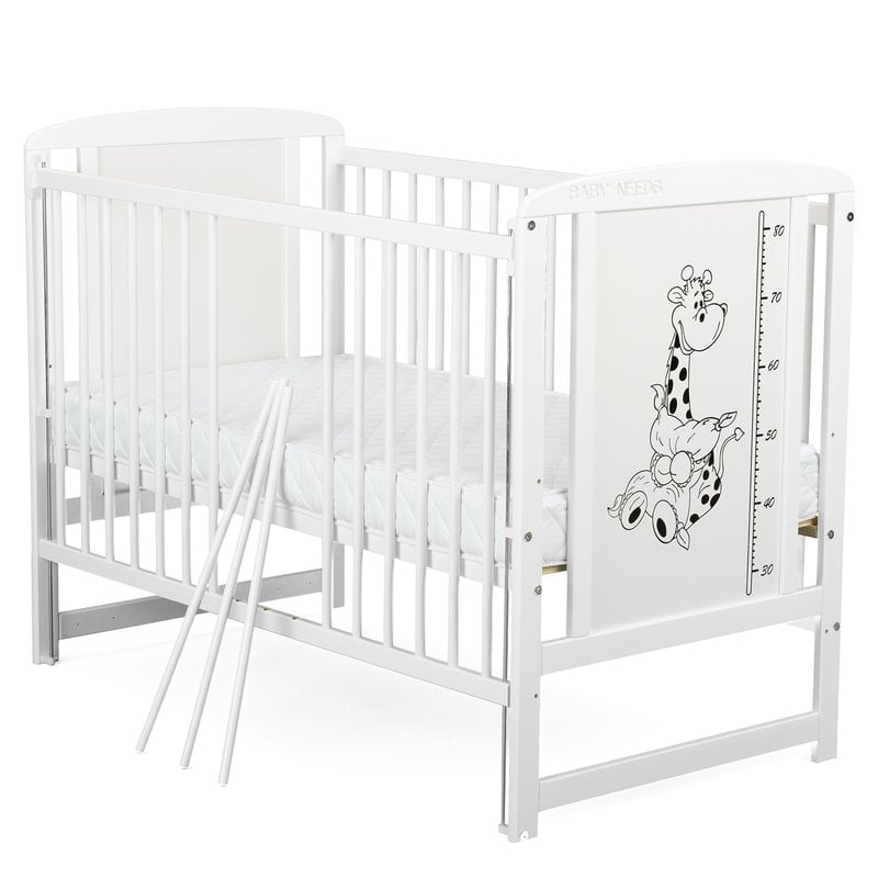 BabyNeeds - Patut din lemn Timmi Girafa 120x60 cm cu laterala culisanta Alb + Saltea 10 cm