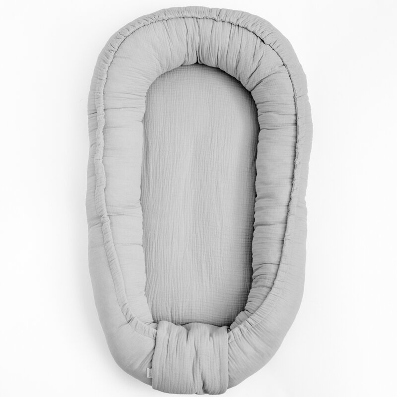 Cosulet bebelus, New Baby, Pentru dormit, Baby Nest 80 x 50 cm, Din muselina, Din materiale certificate Oeko Tex Standard 100, Light Grey Cosulet bebelus, New Baby, Pentru dormit, Baby Nest 80 x 50 cm, Din muselina, Din materiale certificate Oeko Tex Standard 100, Light Grey