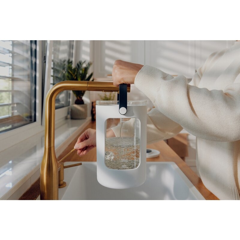Espressor pentru lapte praf, Lionelo, Baby Presto, Functie declorizare si dozare a apei, Cu afisaj digital LED, Cu rezervor de 2 L, Alb Espressor pentru lapte praf, Lionelo, Baby Presto, Functie declorizare si dozare a apei, Cu afisaj digital LED, Cu rezervor de 2 L, Alb