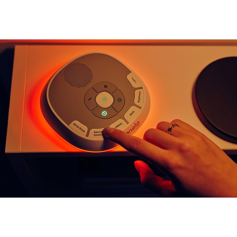 Lampa de veghe, Lionelo, BabyNap, 2 in 1, Wireless, Cu sunete si melodii de leagan, Cu 11 culori si 3 niveluri de luminozitate, Cu functie LoveBeat, Alb Lampa de veghe, Lionelo, BabyNap, 2 in 1, Wireless, Cu sunete si melodii de leagan, Cu 11 culori si 3 niveluri de luminozitate, Cu functie LoveBeat, Alb