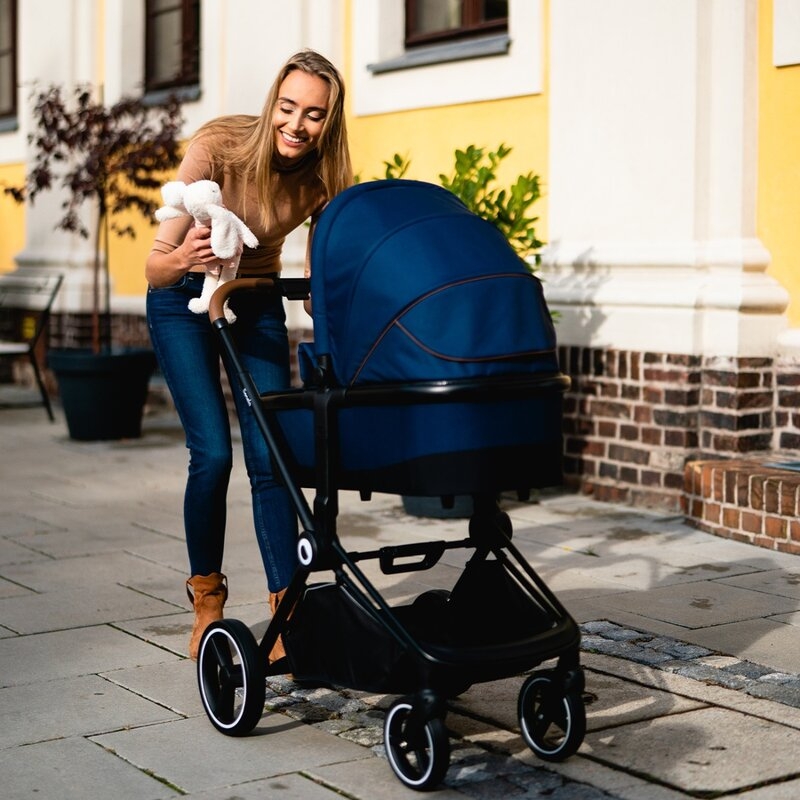 Lionelo - Carucior compact Mika, 2 in 1, Cadru din aluminiu, Cu landou intarit si salteluta moale, Reversibil, Maner ajustabil, Huse pentru picioare, Plasa de tantari, Husa de ploaie, Pana la 22 kg, Gri Deschis Lionelo - Carucior compact Mika, 2 in 1, Cadru din aluminiu, Cu landou intarit si salteluta moale, Reversibil, Maner ajustabil, Huse pentru picioare, Plasa de tantari, Husa de ploaie, Pana la 22 kg, Gri Deschis