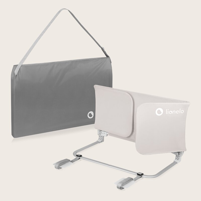 Bariera de protectie pentru pat, Lionelo, Lora XL, Pliabila, Sistem de blocare StandSafe, Geanta de transport inclusa, 150x46 cm, Conform cu BS 7972:2001+A1:2009, Bej Bariera de protectie pentru pat, Lionelo, Lora XL, Pliabila, Sistem de blocare StandSafe, Geanta de transport inclusa, 150x46 cm, Conform cu BS 7972:2001+A1:2009, Bej