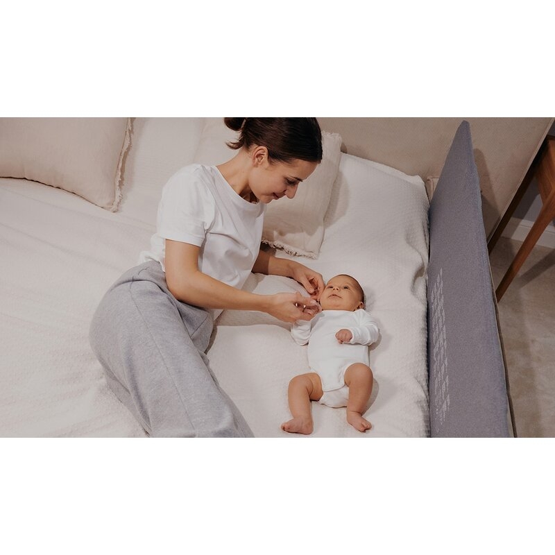 Bariera de protectie pentru pat, Lionelo, Lora XL, Pliabila, Sistem de blocare StandSafe, Geanta de transport inclusa, 150x46 cm, Conform cu BS 7972:2001+A1:2009, Bej Bariera de protectie pentru pat, Lionelo, Lora XL, Pliabila, Sistem de blocare StandSafe, Geanta de transport inclusa, 150x46 cm, Conform cu BS 7972:2001+A1:2009, Bej