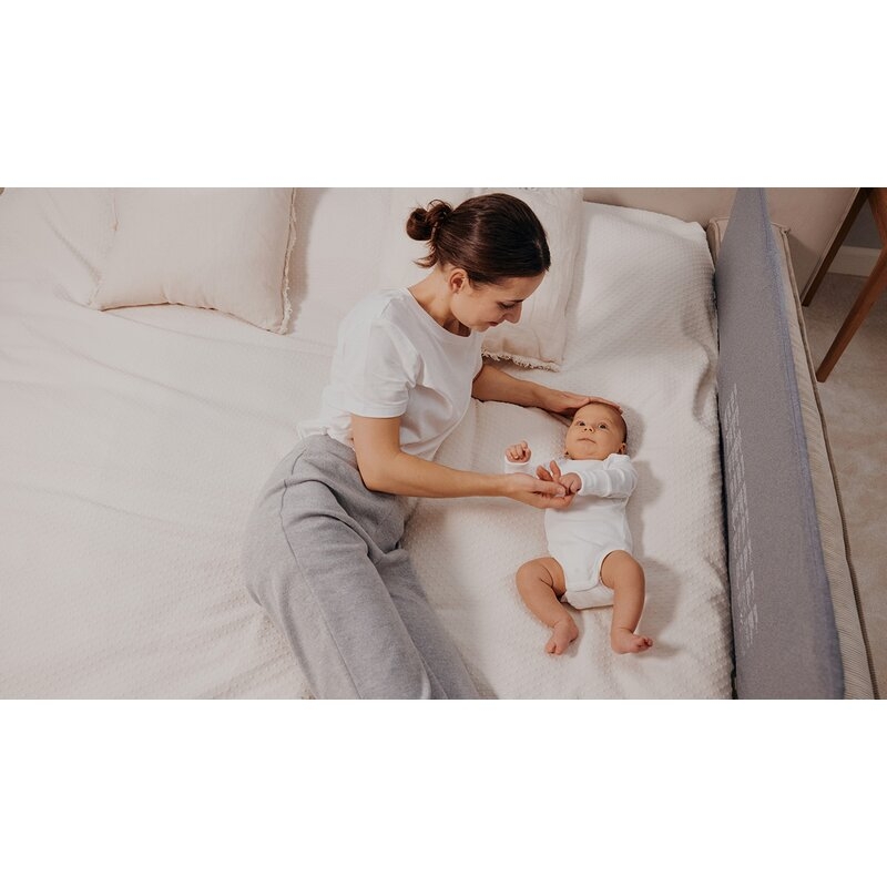 Bariera de protectie pentru pat, Lionelo, Lora XL, Pliabila, Sistem de blocare StandSafe, Geanta de transport inclusa, 150x46 cm, Conform cu BS 7972:2001+A1:2009, Bej Bariera de protectie pentru pat, Lionelo, Lora XL, Pliabila, Sistem de blocare StandSafe, Geanta de transport inclusa, 150x46 cm, Conform cu BS 7972:2001+A1:2009, Bej