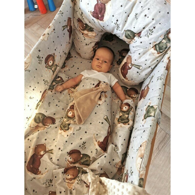 MimiNu - Lenjerie patut 3 piese, Cu protectie laterala, Din bumbac certificat Oeko Tex Standard 100, Pentru patut 120x60 cm, Teddy Bear On Moon MimiNu - Lenjerie patut 3 piese, Cu protectie laterala, Din bumbac certificat Oeko Tex Standard 100, Pentru patut 120x60 cm, Teddy Bear On Moon