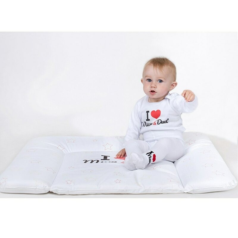 Saltea de infasat, New Baby, 50x70, Atasabila la patut, Fara substante nocive, 0 luni+, I love mum and dad Saltea de infasat, New Baby, 50x70, Atasabila la patut, Fara substante nocive, 0 luni+, I love mum and dad