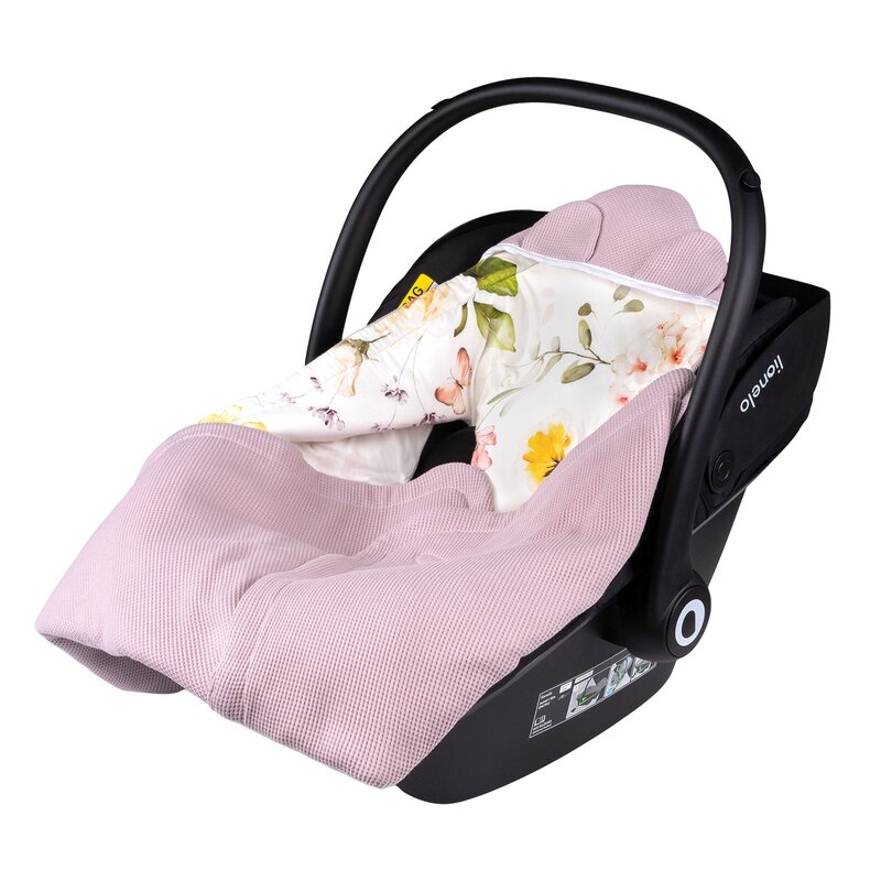 Paturica de infasat, Lionelo, Pentru scoica auto, carucior si landou, Cu multiple utilizari, Cu inchidere arici velcro, Dimensiune 90x90 cm, Din bumbac, TOG 2.5, 12-18 luni, Roz