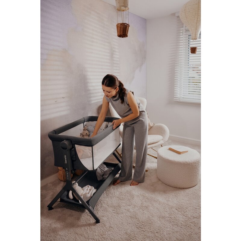 Patut co-sleeper, Lionelo, Leonie Plus, Pliabil, Cu sistem de leganare, Cu setare unghiulara, Reglabil in 6 pozitii pe inaltime, Conform cu standardele europeane de securitate EN1130 si EN16890, Bej Patut co-sleeper, Lionelo, Leonie Plus, Pliabil, Cu sistem de leganare, Cu setare unghiulara, Reglabil in 6 pozitii pe inaltime, Conform cu standardele europeane de securitate EN1130 si EN16890, Bej