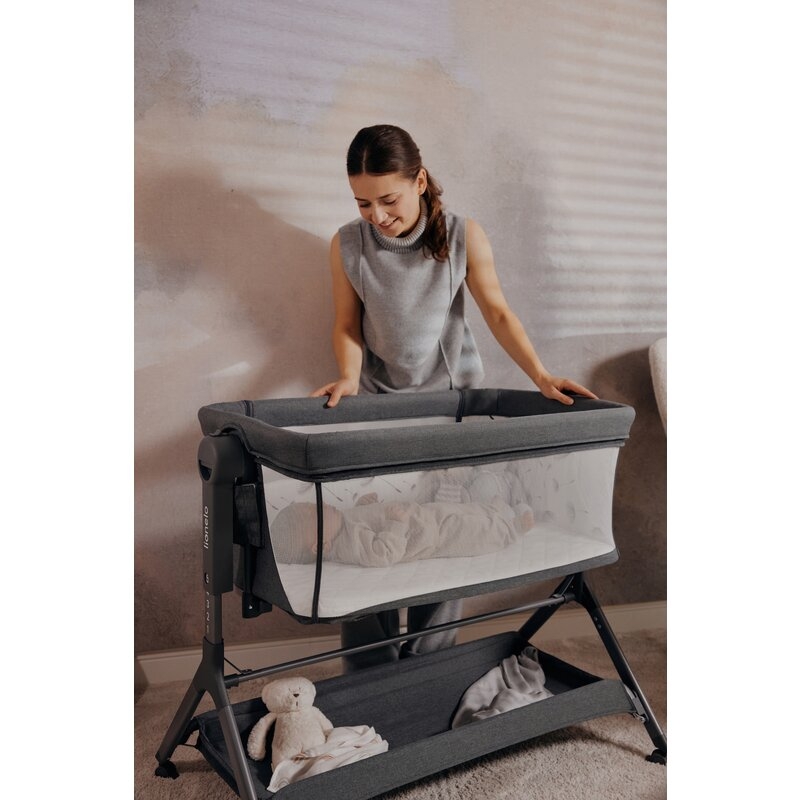 Patut co-sleeper, Lionelo, Leonie Plus, Pliabil, Cu sistem de leganare, Cu setare unghiulara, Reglabil in 6 pozitii pe inaltime, Conform cu standardele europeane de securitate EN1130 si EN16890, Bej Patut co-sleeper, Lionelo, Leonie Plus, Pliabil, Cu sistem de leganare, Cu setare unghiulara, Reglabil in 6 pozitii pe inaltime, Conform cu standardele europeane de securitate EN1130 si EN16890, Bej