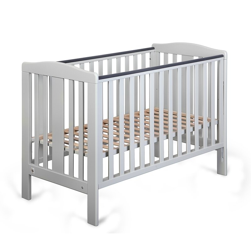Patut cu laterala culisanta YappyQu din lemn de mesteacan, Cu sina speciala pentru dentitie, Suport pentru saltea reglabil, YappyKids, 120x60 cm, Gri Patut cu laterala culisanta YappyQu din lemn de mesteacan, Cu sina speciala pentru dentitie, Suport pentru saltea reglabil, YappyKids, 120x60 cm, Gri