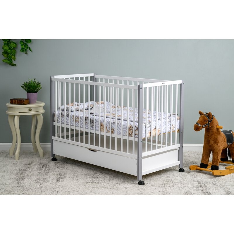 Patut din lemn bebe, 120x60 cm, Cu sertar cu capac, Din lemn de pin si mdf, Stabil si rezistent, Inaltime saltea reglabila pe 3 nivele, Laterala cu 3 bete detasabile, EN716-1, EN716-2, Alb, Qmini, Maya + Saltea 8 cm Patut din lemn bebe, 120x60 cm, Cu sertar cu capac, Din lemn de pin si mdf, Stabil si rezistent, Inaltime saltea reglabila pe 3 nivele, Laterala cu 3 bete detasabile, EN716-1, EN716-2, Alb, Qmini, Maya + Saltea 8 cm