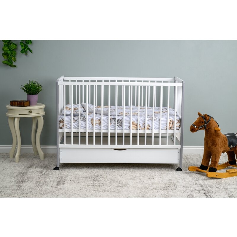 Patut din lemn bebe, 120x60 cm, Cu sertar cu capac, Din lemn de pin si mdf, Stabil si rezistent, Inaltime saltea reglabila pe 3 nivele, Laterala cu 3 bete detasabile, EN716-1, EN716-2, Alb, Qmini, Maya + Saltea 8 cm Patut din lemn bebe, 120x60 cm, Cu sertar cu capac, Din lemn de pin si mdf, Stabil si rezistent, Inaltime saltea reglabila pe 3 nivele, Laterala cu 3 bete detasabile, EN716-1, EN716-2, Alb, Qmini, Maya + Saltea 8 cm