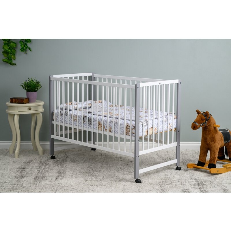 Patut din lemn bebe, 120x60 cm, Din lemn de pin si mdf, Stabil si rezistent, Inaltime saltea reglabila pe 3 nivele, Laterala cu 3 bete detasabile, EN716-1, EN716-2, Alb, Qmini, Maya + Saltea 12 cm Patut din lemn bebe, 120x60 cm, Din lemn de pin si mdf, Stabil si rezistent, Inaltime saltea reglabila pe 3 nivele, Laterala cu 3 bete detasabile, EN716-1, EN716-2, Alb, Qmini, Maya + Saltea 12 cm