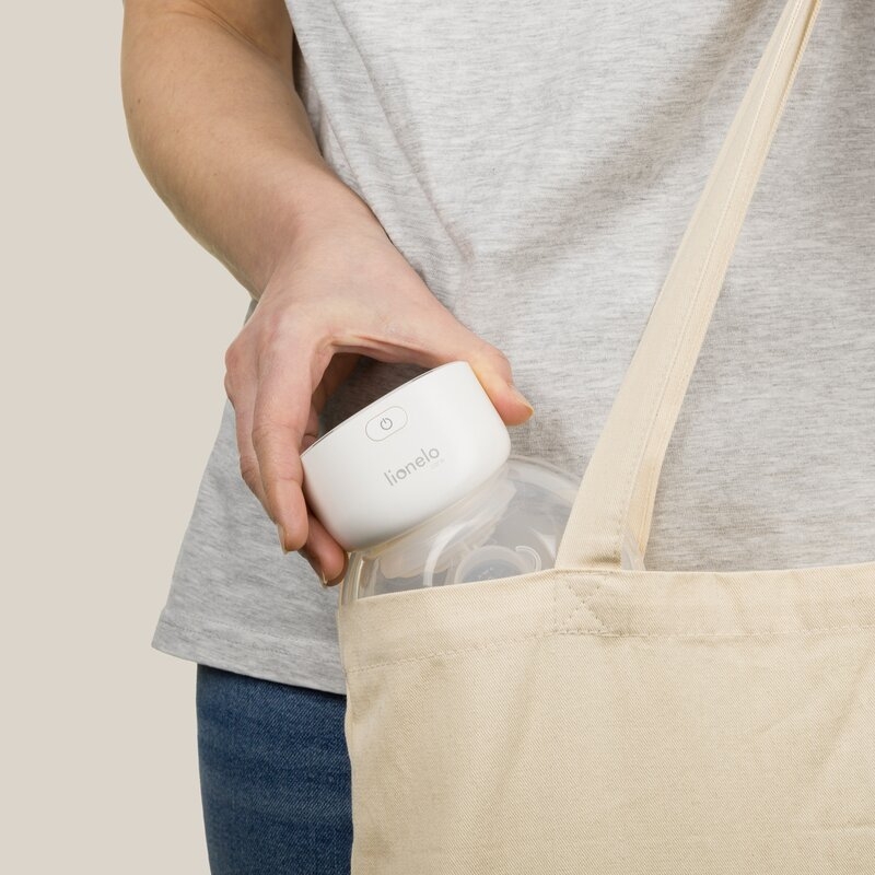 Pompa de san, Lionelo, Fidi Free Simple, Portabila, Cu accesorii, Hands-free, 9 functii de masaj, Functie de pauza, Capacitate 180 ml, Alb Pompa de san, Lionelo, Fidi Free Simple, Portabila, Cu accesorii, Hands-free, 9 functii de masaj, Functie de pauza, Capacitate 180 ml, Alb