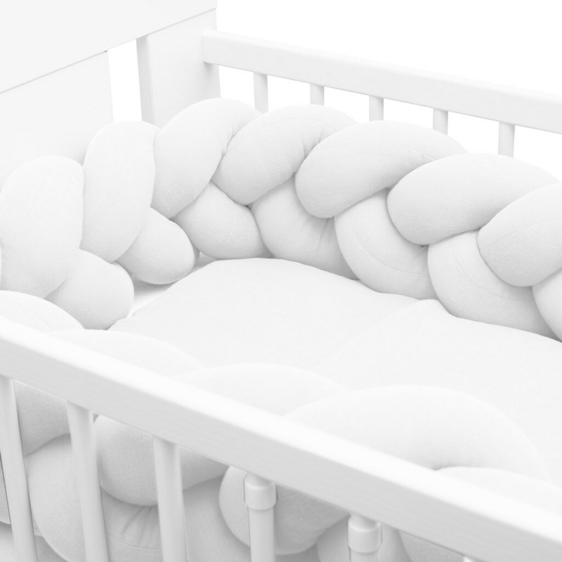 Protectie laterala pentru patut, Tip Bumper impletit, Din muselina, Din materiale certificate Oeko Tex Standard 100, New Baby, Lungime 210 cm, White Protectie laterala pentru patut, Tip Bumper impletit, Din muselina, Din materiale certificate Oeko Tex Standard 100, New Baby, Lungime 210 cm, White
