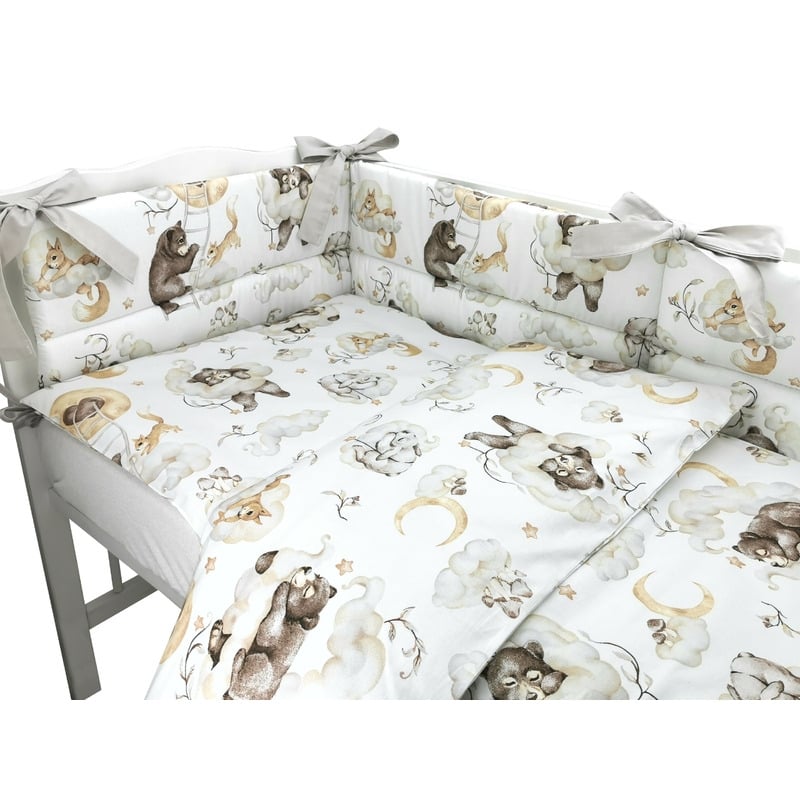 Lenjerie patut 3 piese, Cu protectie laterala, Din bumbac certificat Oeko Tex Standard 100, Pentru patut 140x70 cm, Teddy Bear and Friends Beige, Qmini Lenjerie patut 3 piese, Cu protectie laterala, Din bumbac certificat Oeko Tex Standard 100, Pentru patut 140x70 cm, Teddy Bear and Friends Beige, Qmini
