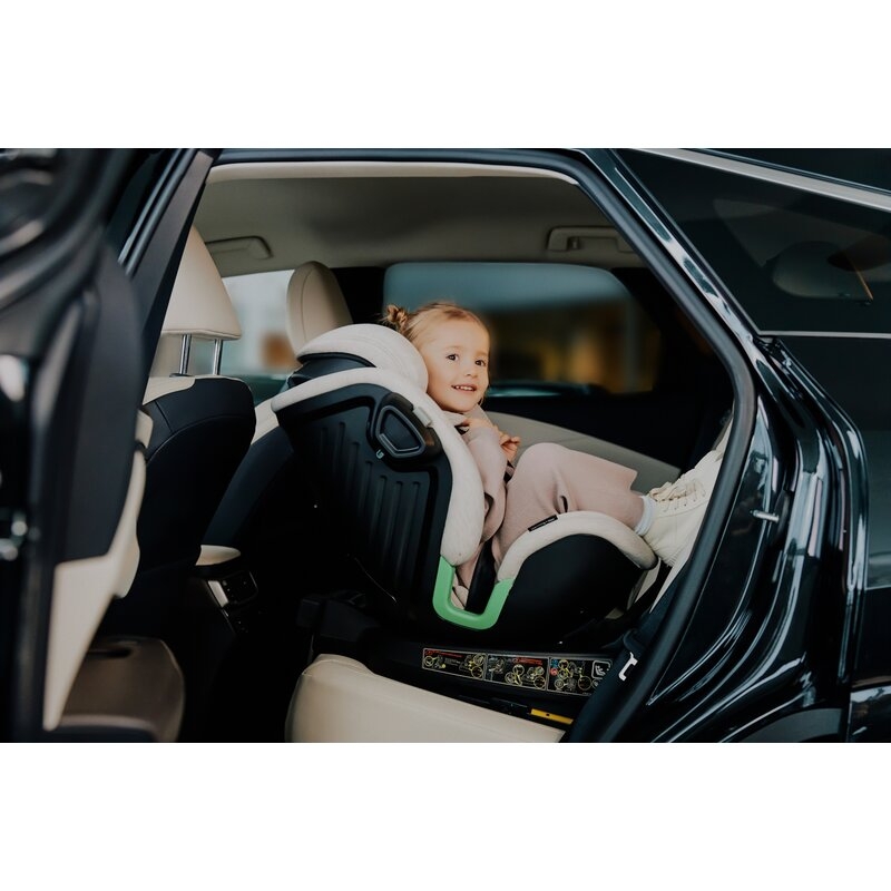 Scaun auto, Lionelo, Harmony i-Size, Rotire 360 grade, Protectie laterala, Cu spatar reglabil in 5 pozitii, Cu tetiera reglabila in 12 pozitii, 0-36 Kg, 40-150 cm, Cu Isofix, Husa din bambus, Conform cu ECE R129, Negru Scaun auto, Lionelo, Harmony i-Size, Rotire 360 grade, Protectie laterala, Cu spatar reglabil in 5 pozitii, Cu tetiera reglabila in 12 pozitii, 0-36 Kg, 40-150 cm, Cu Isofix, Husa din bambus, Conform cu ECE R129, Negru