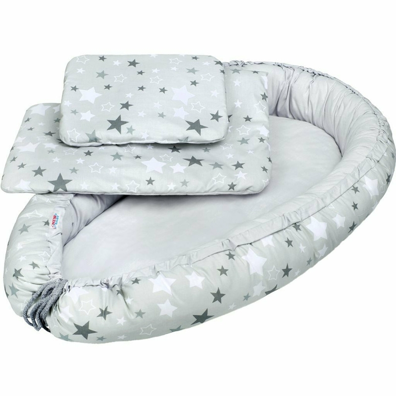 Set 3 piese, Baby Nest, Cu paturica si pernuta, New Baby, White/Grey stars Set 3 piese, Baby Nest, Cu paturica si pernuta, New Baby, White/Grey stars