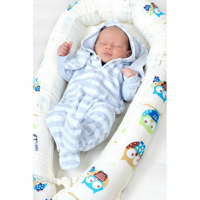 Set 3 piese, Baby Nest, Cu paturica si pernuta, New Baby, White/Grey stars Set 3 piese, Baby Nest, Cu paturica si pernuta, New Baby, White/Grey stars