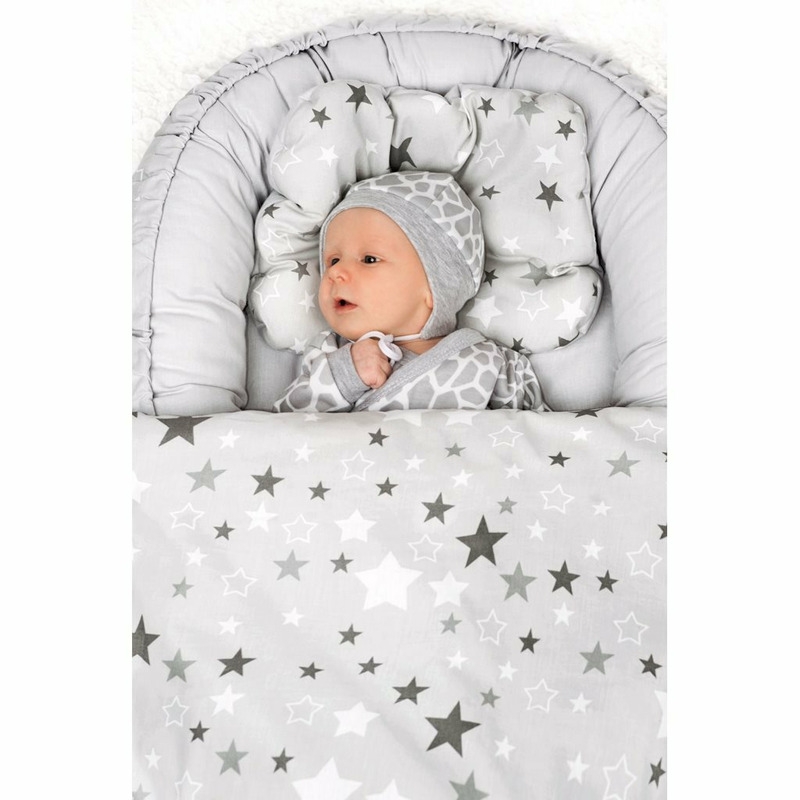 Set 3 piese, Baby Nest, Cu paturica si pernuta, New Baby, White/Grey stars Set 3 piese, Baby Nest, Cu paturica si pernuta, New Baby, White/Grey stars