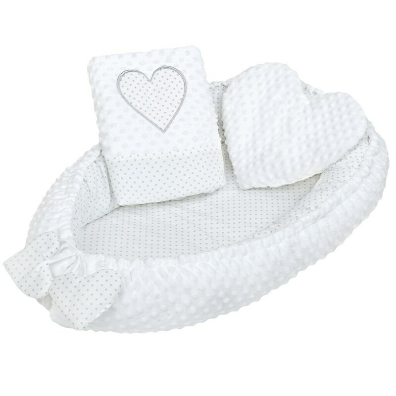Set 3 piese Luxury, Baby Nest cu doua fete, Cu paturica si pernuta in forma de inima, New Baby, Minky Heart White Set 3 piese Luxury, Baby Nest cu doua fete, Cu paturica si pernuta in forma de inima, New Baby, Minky Heart White