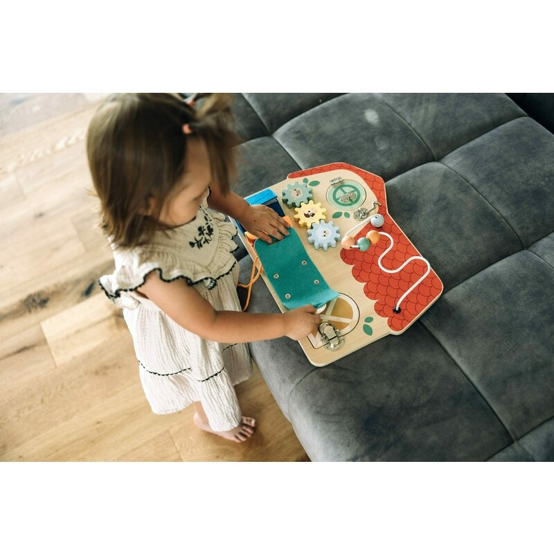 Tablita cu activitati din lemn, cu elemente interactive, dezvolta coordonarea mana-ochi, 40x30x6,5 cm, 18 luni+, Multicolor,  Free2Play