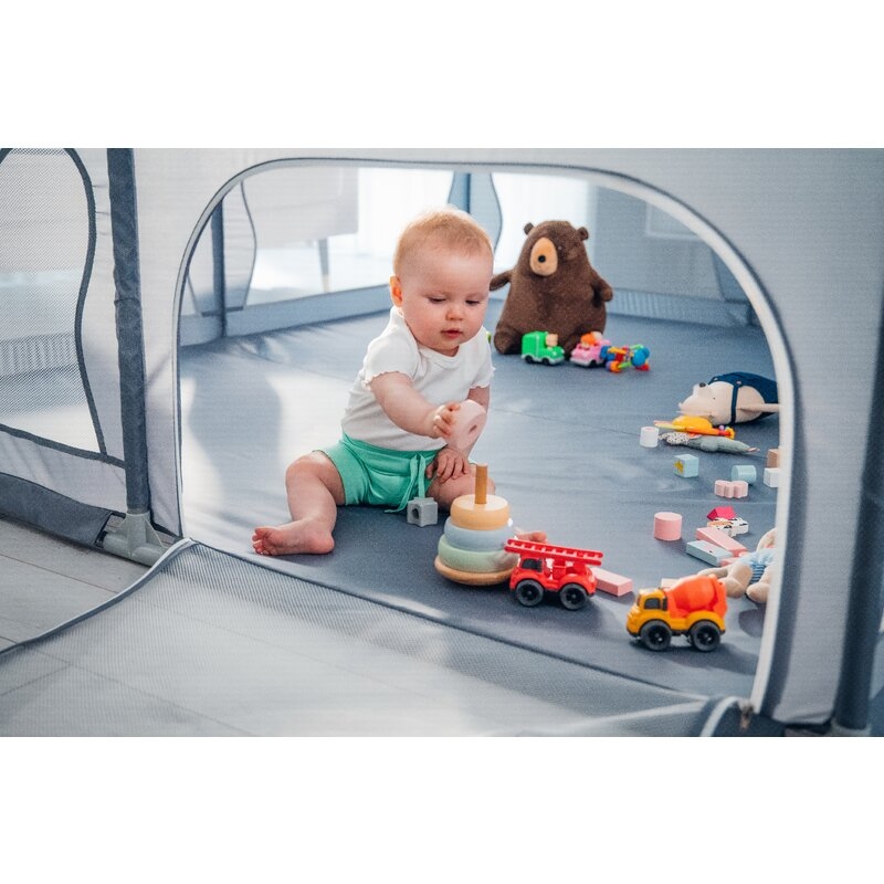 Tarc de joaca copii, Lionelo, Willow XL,180 x 200 cm, Pliere compacta, Include geanta de transport, Din plasa, Cu doua intrari laterale si fermoar, Cu ventuze pentru stabilitate, Conform cu EN 12227:2010, Gri Tarc de joaca copii, Lionelo, Willow XL,180 x 200 cm, Pliere compacta, Include geanta de transport, Din plasa, Cu doua intrari laterale si fermoar, Cu ventuze pentru stabilitate, Conform cu EN 12227:2010, Gri