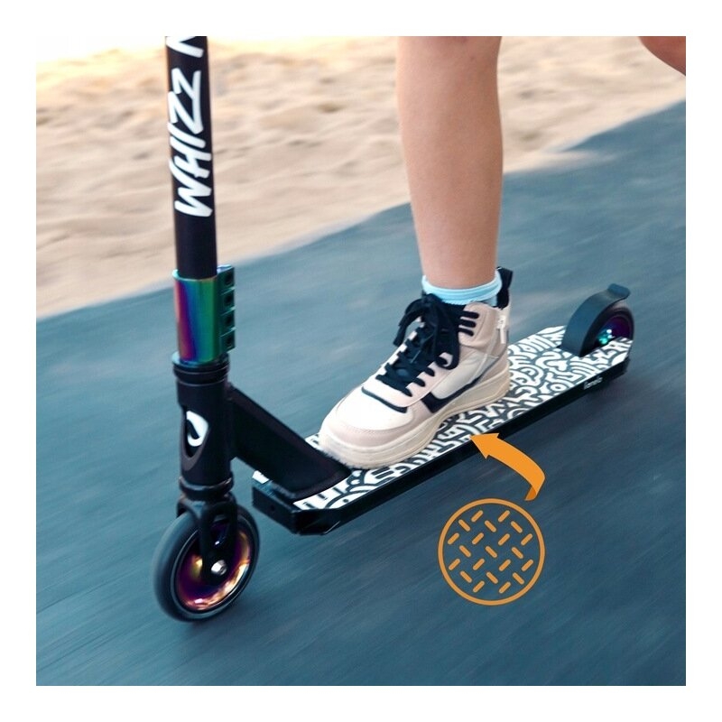 Trotineta, Lionelo, Whizz, Pentru Acrobatii, Rulmenti ABEC-9, Sistemul de compresie IHC 9, 20 - 100 kg, Conform cu standardul european de securitate EN14619, Multicolor Trotineta, Lionelo, Whizz, Pentru Acrobatii, Rulmenti ABEC-9, Sistemul de compresie IHC 9, 20 - 100 kg, Conform cu standardul european de securitate EN14619, Multicolor