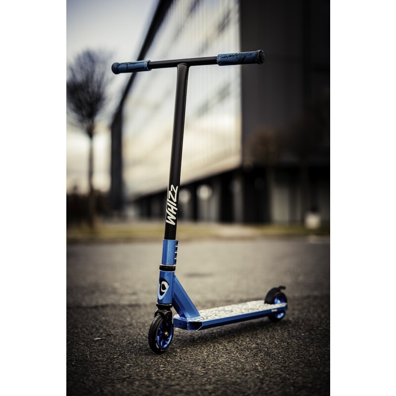 Trotineta, Lionelo, Whizz, Pentru Acrobatii, Rulmenti ABEC-9, Sistemul de compresie IHC 9, 20 - 100 kg, Conform cu standardul european de securitate EN14619, Multicolor Trotineta, Lionelo, Whizz, Pentru Acrobatii, Rulmenti ABEC-9, Sistemul de compresie IHC 9, 20 - 100 kg, Conform cu standardul european de securitate EN14619, Multicolor