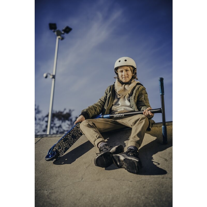 Trotineta, Lionelo, Whizz, Pentru Acrobatii, Rulmenti ABEC-9, Sistemul de compresie IHC 9, 20 - 100 kg, Conform cu standardul european de securitate EN14619, Multicolor Trotineta, Lionelo, Whizz, Pentru Acrobatii, Rulmenti ABEC-9, Sistemul de compresie IHC 9, 20 - 100 kg, Conform cu standardul european de securitate EN14619, Multicolor