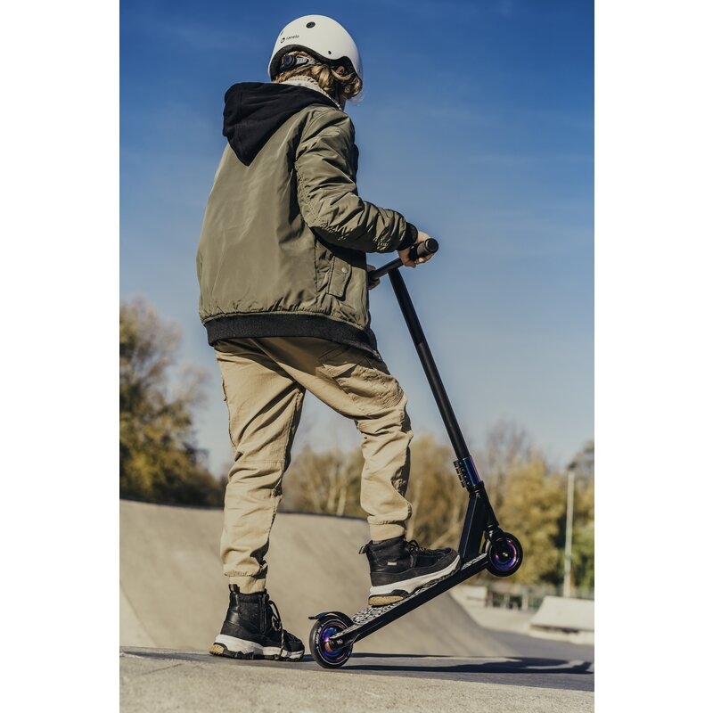 Trotineta, Lionelo, Whizz, Pentru Acrobatii, Rulmenti ABEC-9, Sistemul de compresie IHC 9, 20 - 100 kg, Conform cu standardul european de securitate EN14619, Multicolor Trotineta, Lionelo, Whizz, Pentru Acrobatii, Rulmenti ABEC-9, Sistemul de compresie IHC 9, 20 - 100 kg, Conform cu standardul european de securitate EN14619, Multicolor