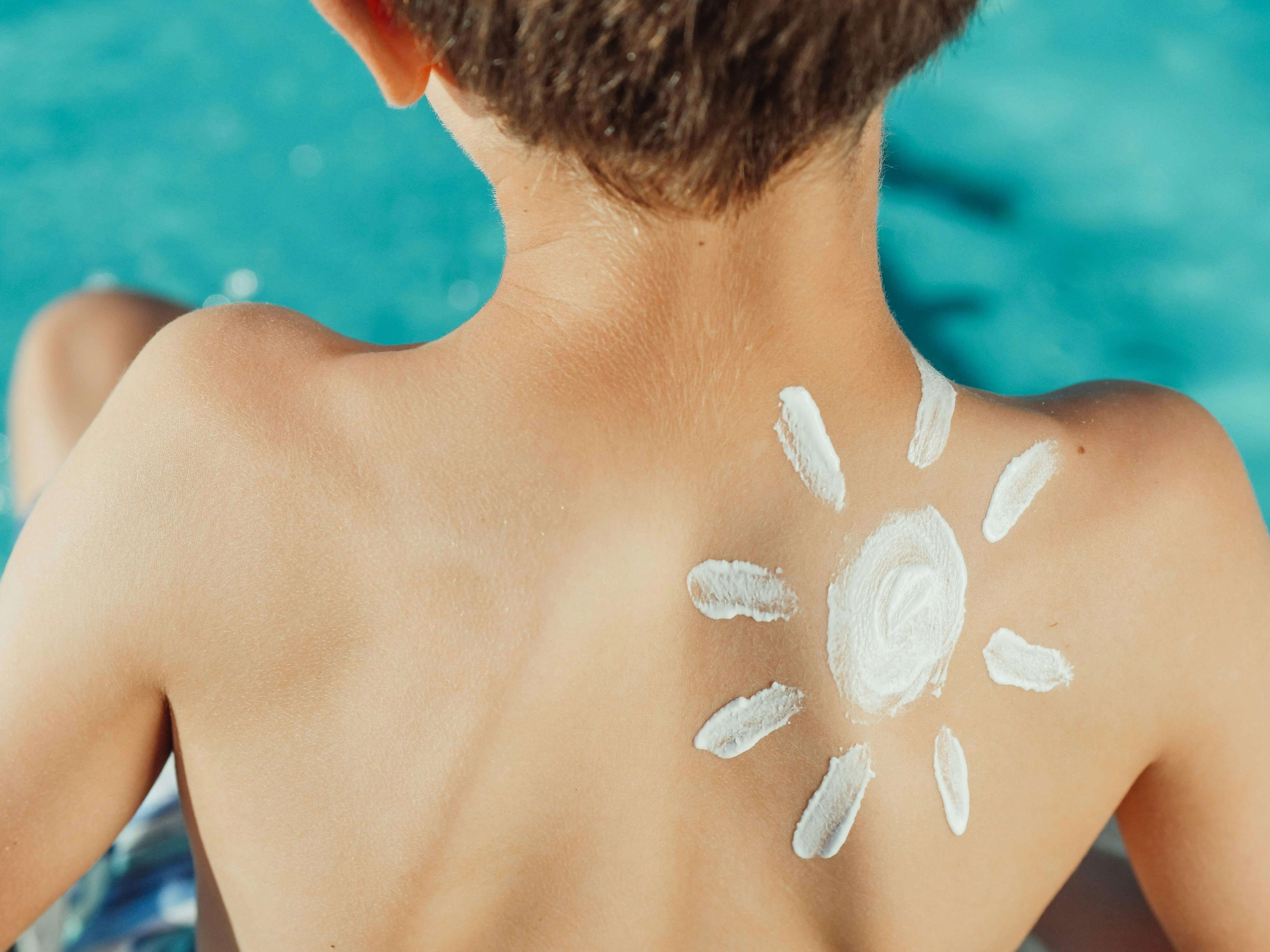 Cea mai buna crema cu protectie solara pentru bebelusi si copii (top produse si recomandari)